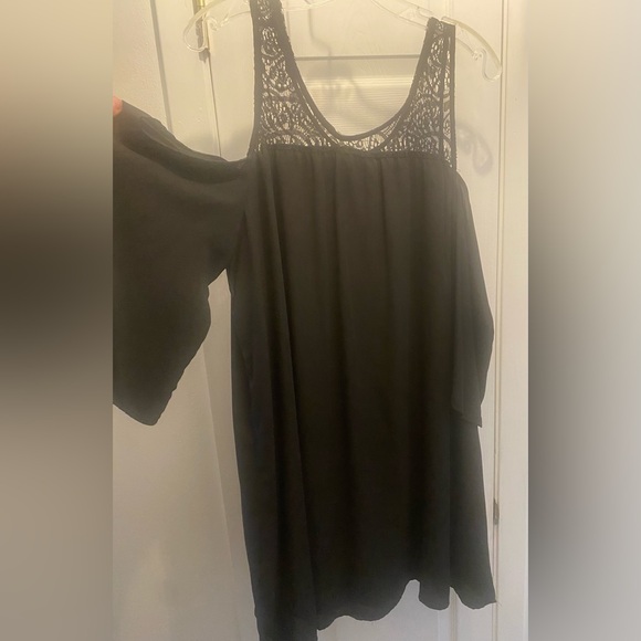 Rue21 Cold Shoulder Black Midi Dress NWT - Picture 4 of 4